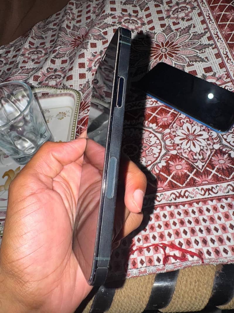 Apple iPhone 12 Pro 3
