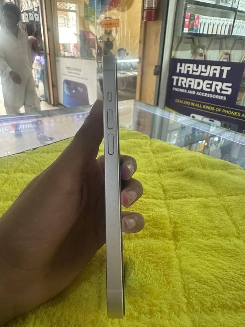 Apple iPhone 14 0