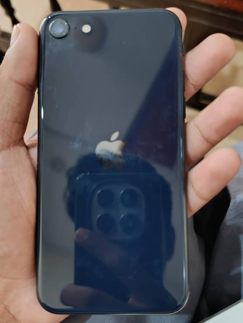 Apple iPhone SE 3rd Generation 0