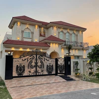 1 Kanal Brand New First Entry House For Sale in Wapda Town Lahore.