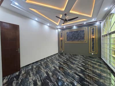 Lda Avenue One 20 Marla Upper Portion For Rent