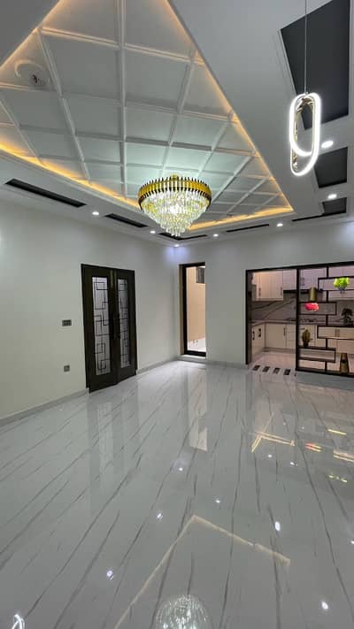 Lda Avenue One 10 Marla Upper Portion For Rent