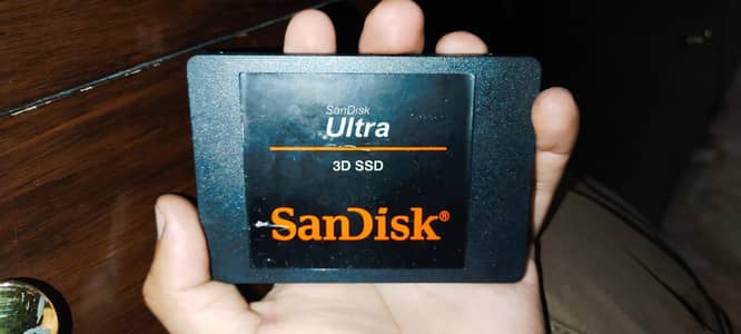 SanDisk ultra SSD 256 GB