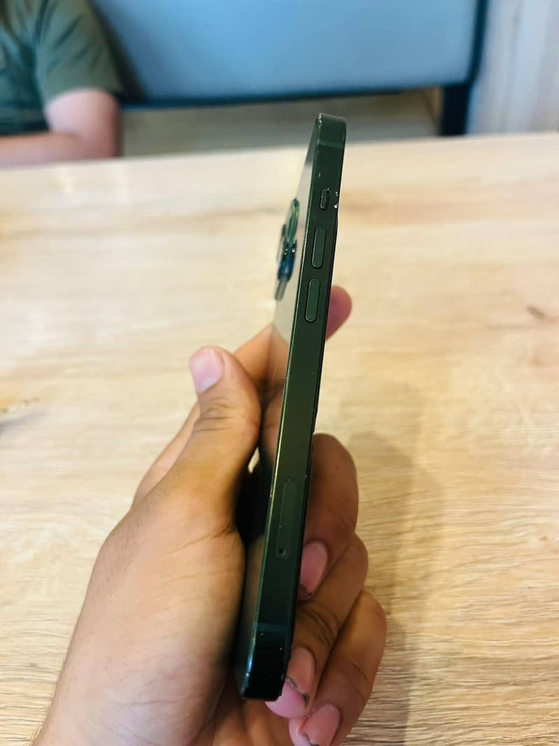 Apple iPhone 11 3