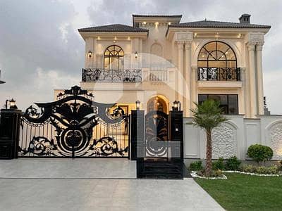10 Marla Upper Portion For Rent in Wapda Town Lahore.