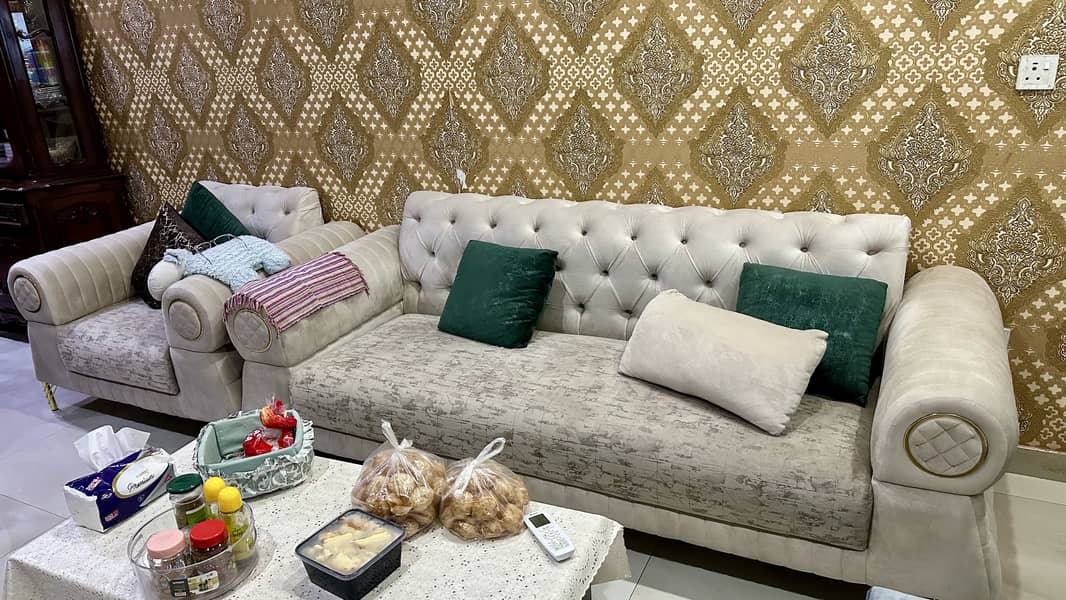 Sofa set 0