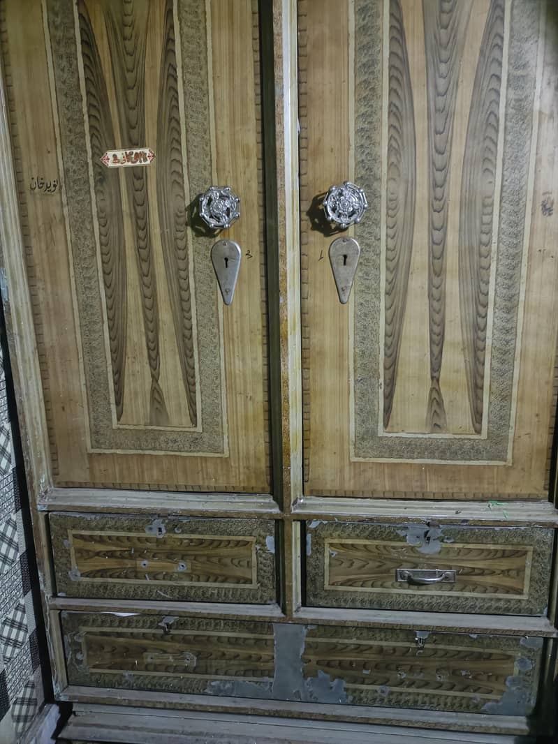 Metal Safe 4