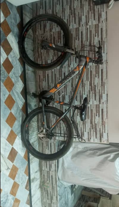 Mountain bike disk brakes condition 8/10 26 size