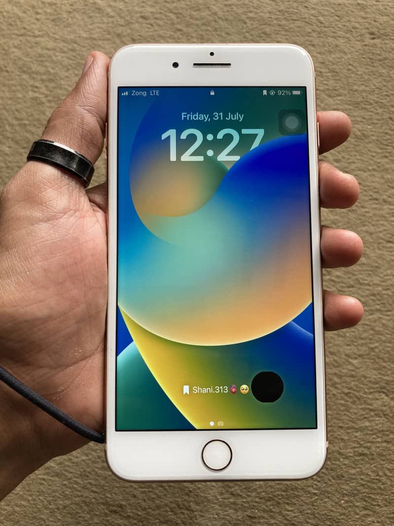 Apple iPhone 8 Plus 6