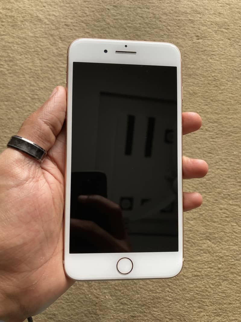 Apple iPhone 8 Plus 11