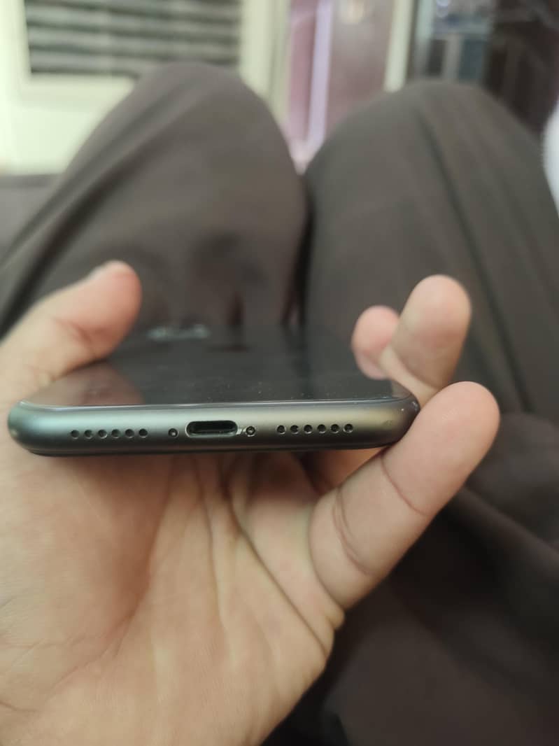 iPhone 11 1