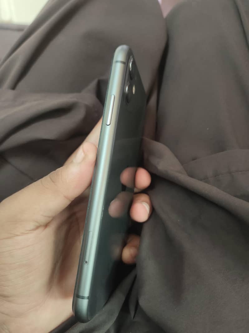 iPhone 11 2