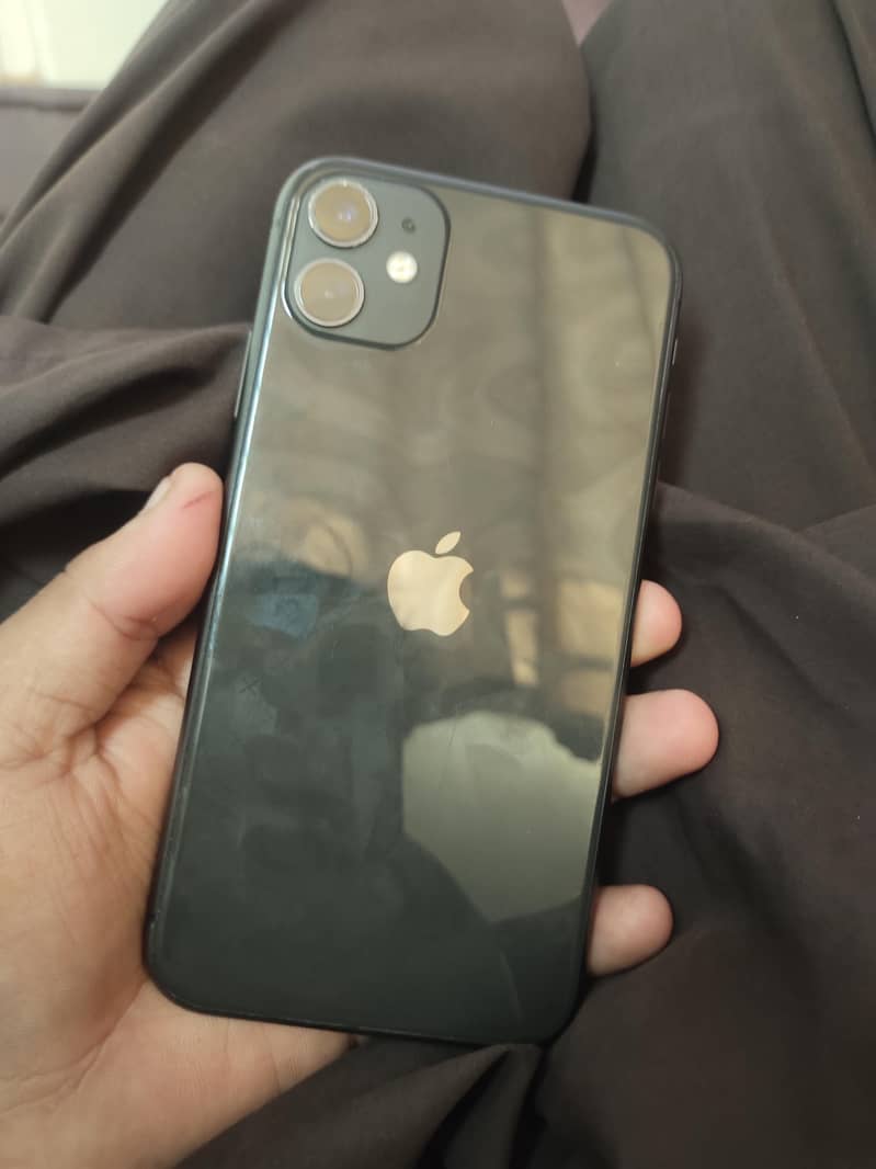 iPhone 11 3