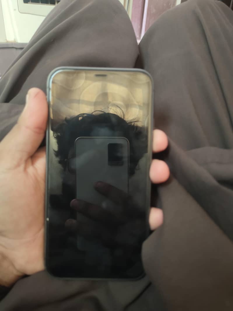 iPhone 11 5