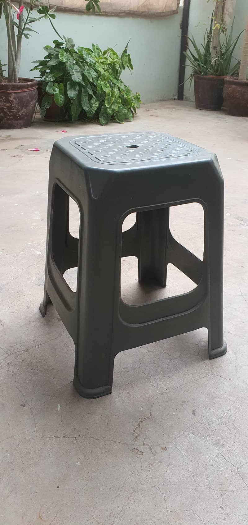 plastic stool 0