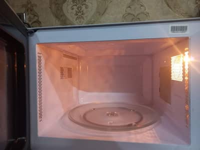 Dawlance microwave oven 20ltr