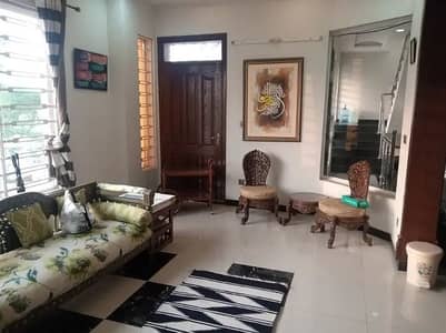 G 13 40+80 beautiful House Upar potion Available for Rent