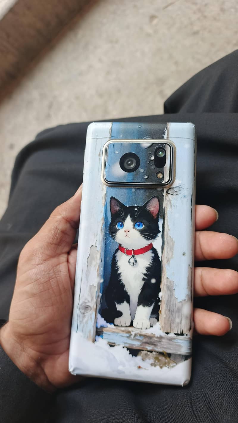 Sharp Aquos R6 1