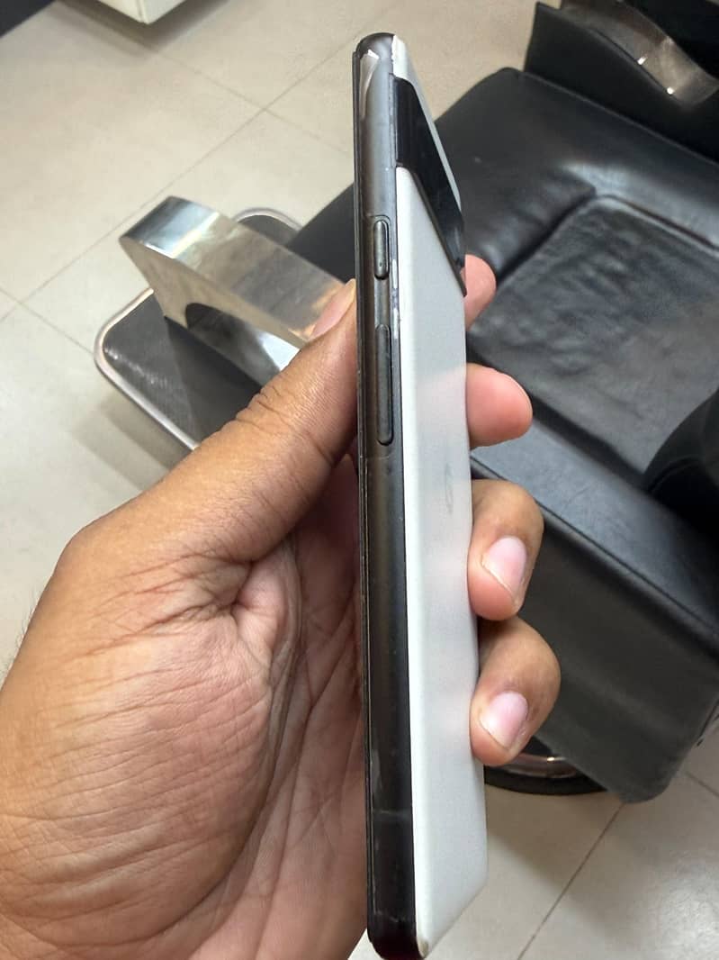 Google Pixel 6a 4