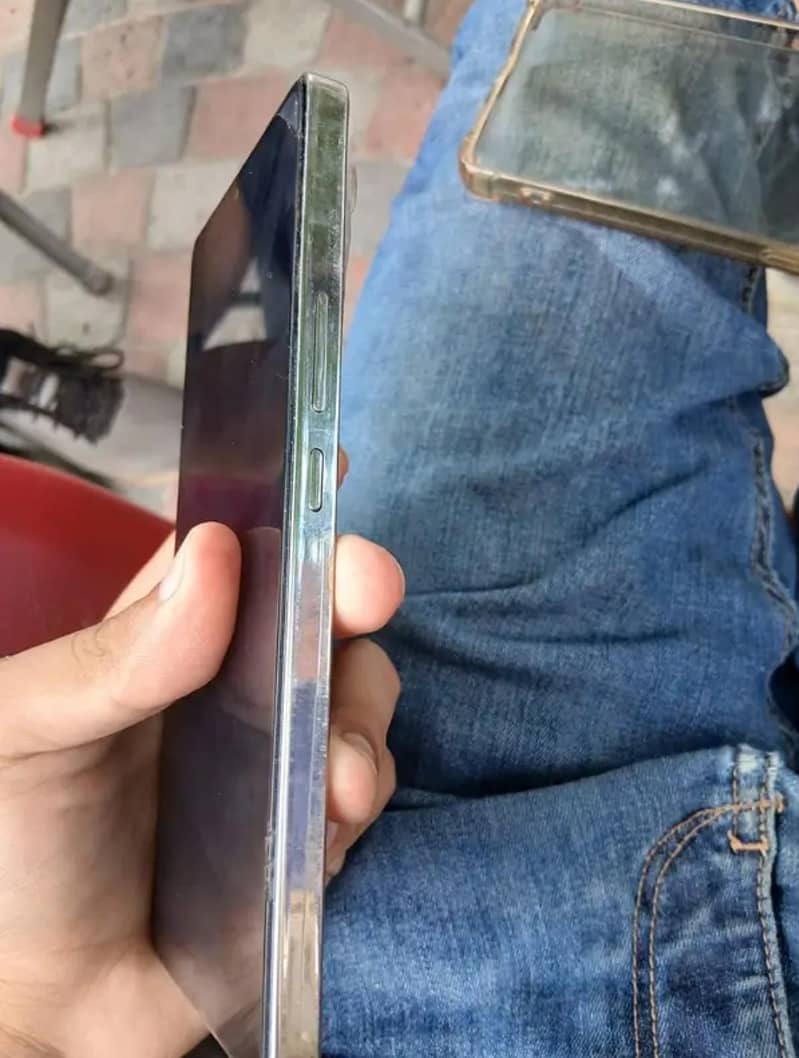 Infinix Note 40 4