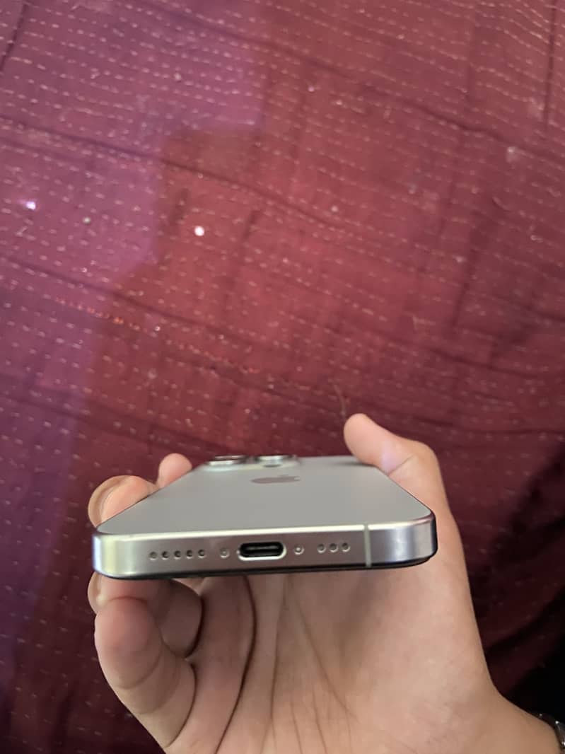 Apple iPhone 15 Pro 1