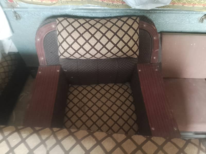 5 seater sofa 3