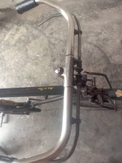 صاف ستھری 22 انچ میڈ اِن چائنا سائیکل
