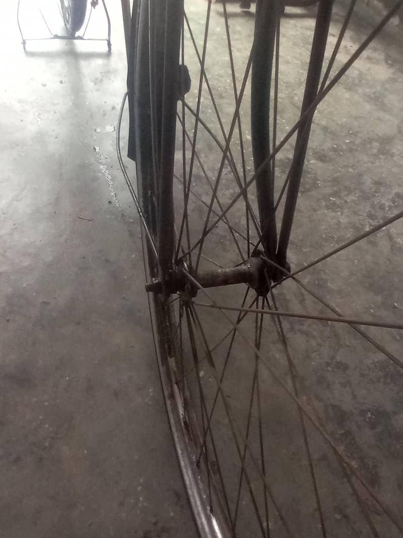 صاف ستھری 22 انچ میڈ اِن چائنا سائیکل 1