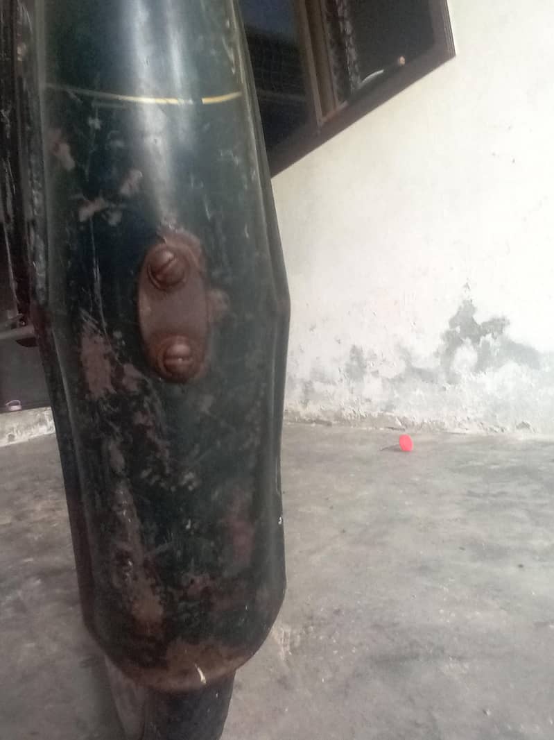 صاف ستھری 22 انچ میڈ اِن چائنا سائیکل 8