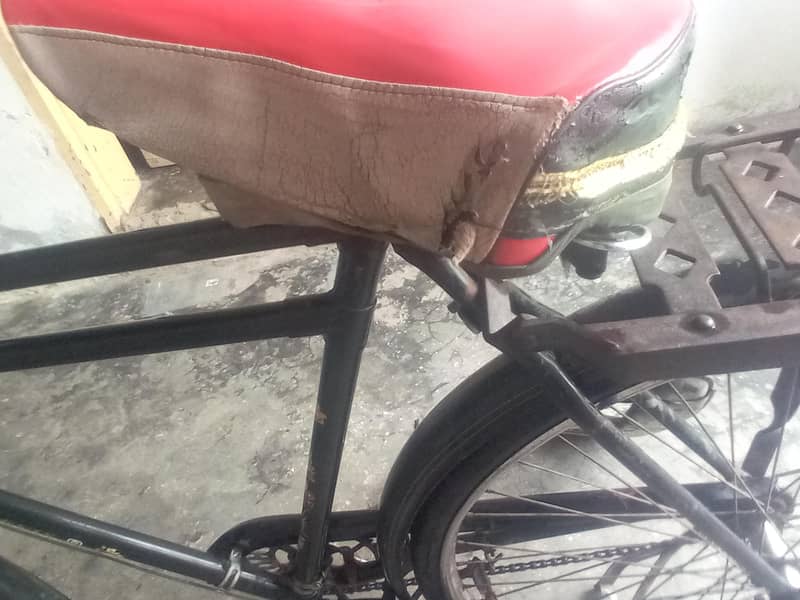 صاف ستھری 22 انچ میڈ اِن چائنا سائیکل 11