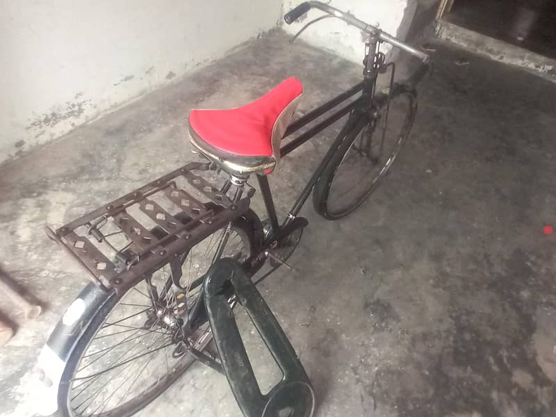 صاف ستھری 22 انچ میڈ اِن چائنا سائیکل 16