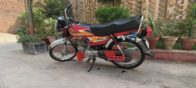 3. Honda CD 70 Red 2025 | 10.5K KM | Not Accidental | First Owner
