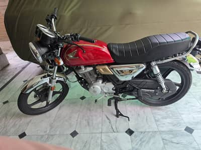 CG 150 red brand new bike