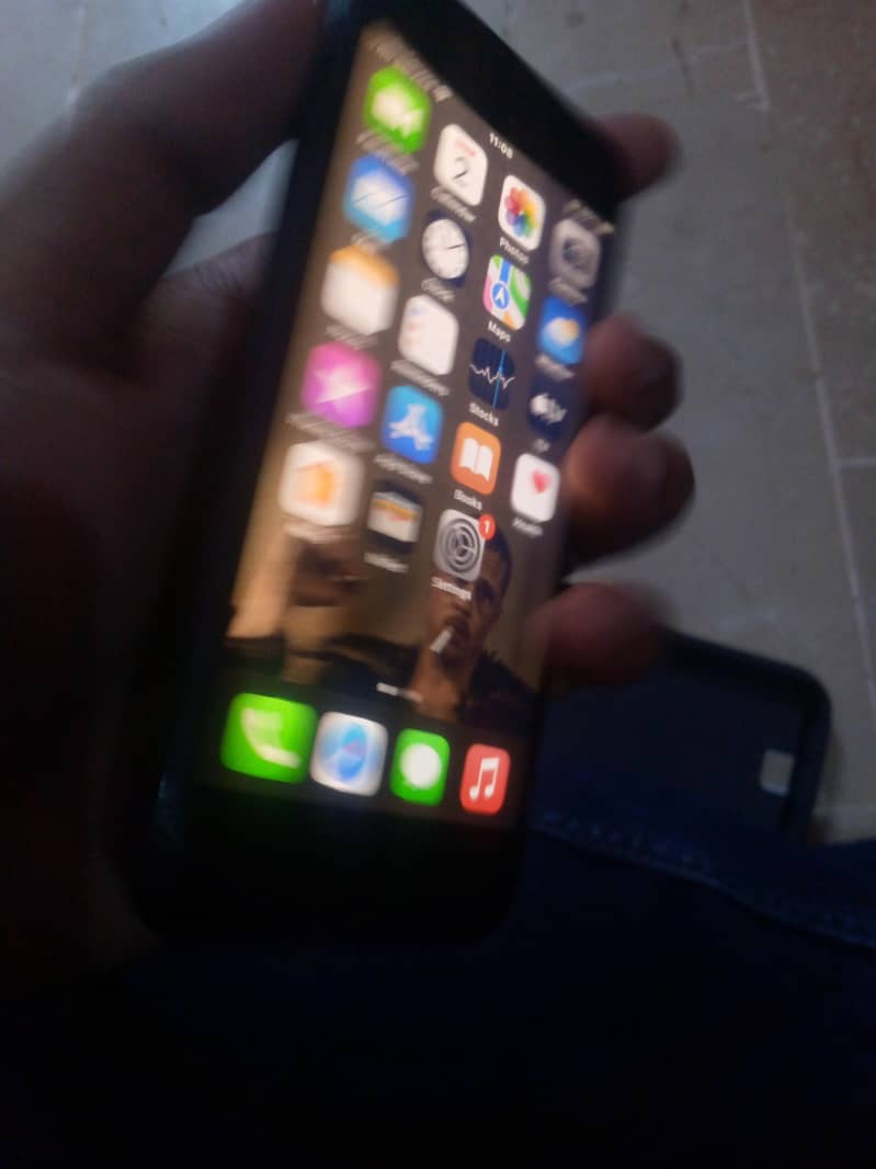Apple iPhone SE 7