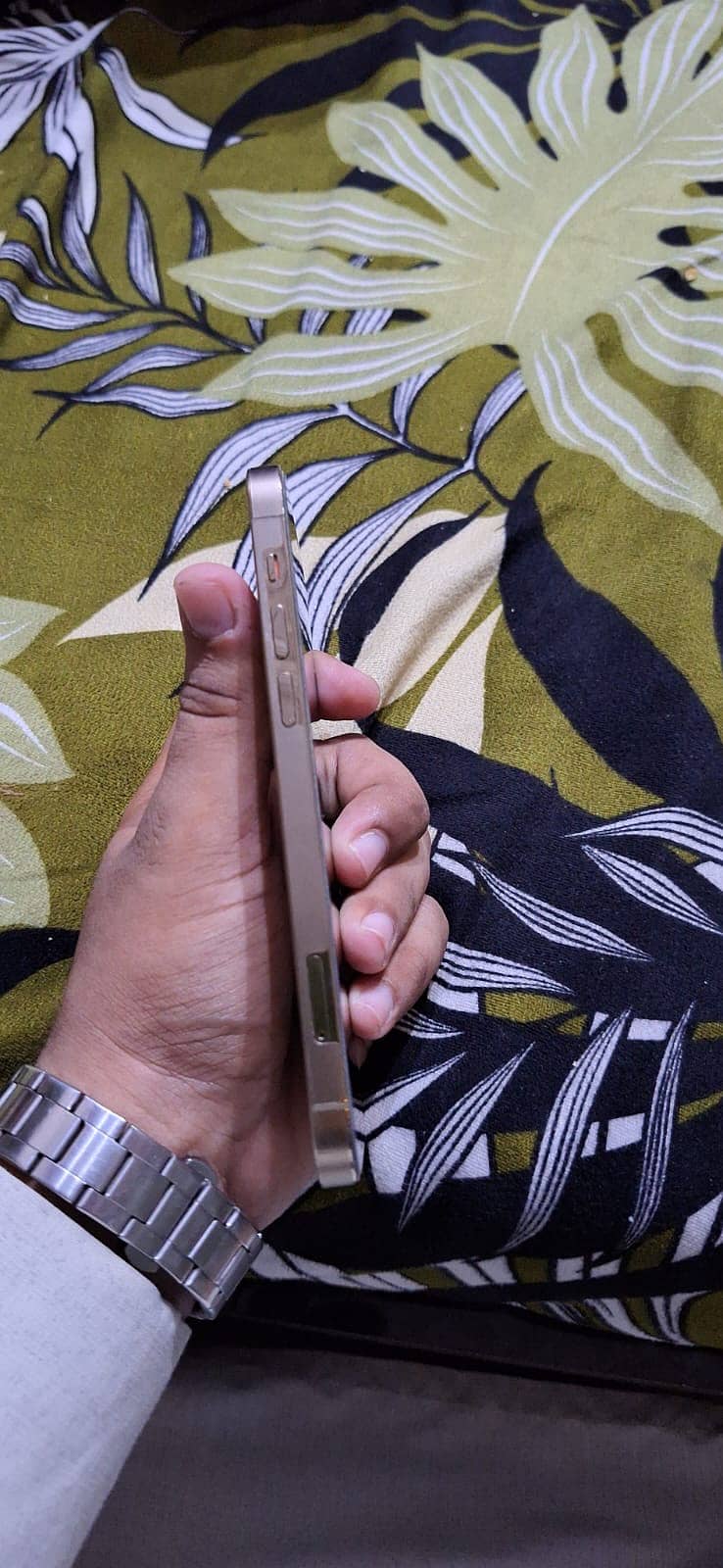 Apple iPhone 12 Pro 4