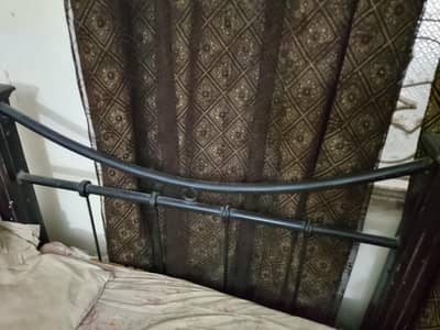 6 leg strong iron rod bed,urgent selling required,no rust no breakage