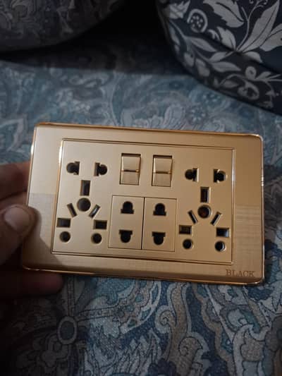 tLuxury Rose Gold Modular Switch Board - 2 Gang 4 Universal Socket