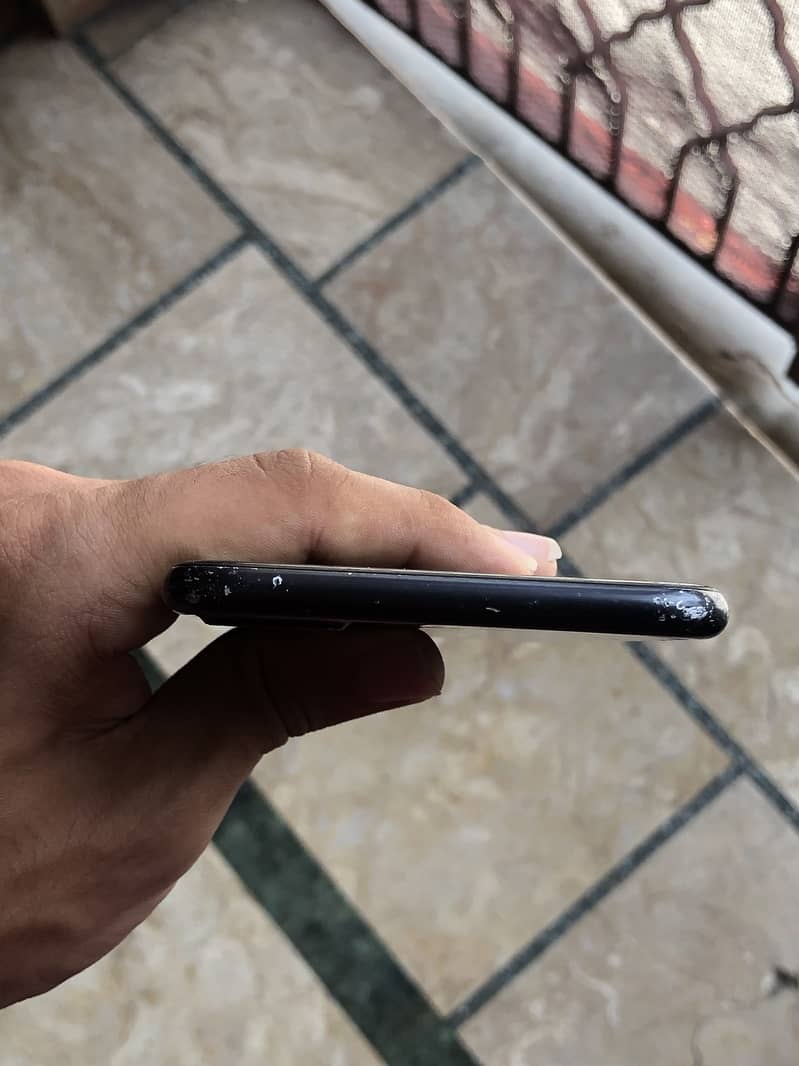 Apple iPhone 7 Plus 1