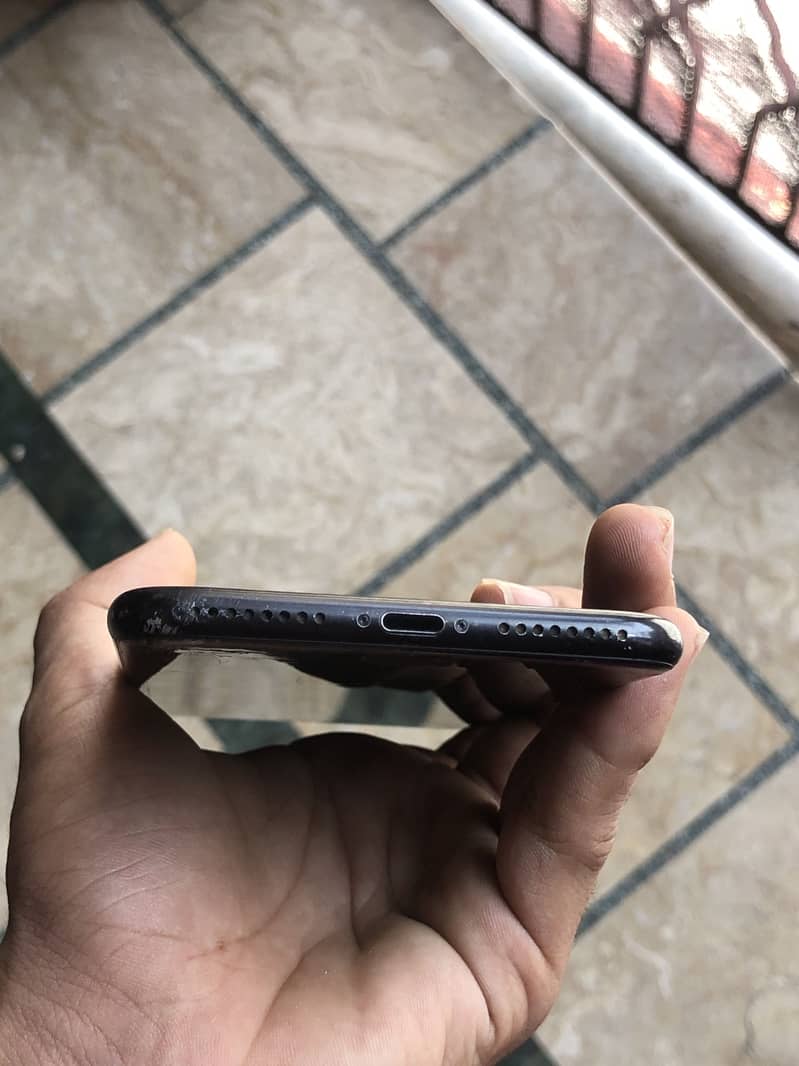 Apple iPhone 7 Plus 3