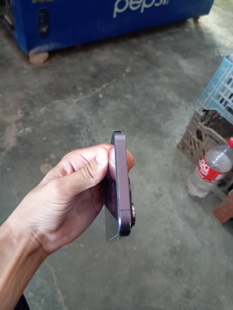 Apple iPhone 14 Pro Max 2