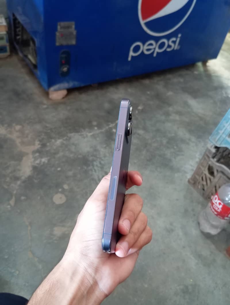 Apple iPhone 14 Pro Max 4