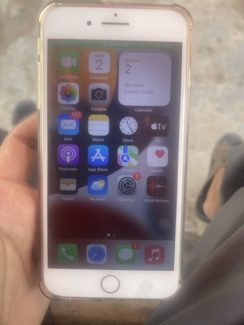 Apple iPhone 7 Plus 1