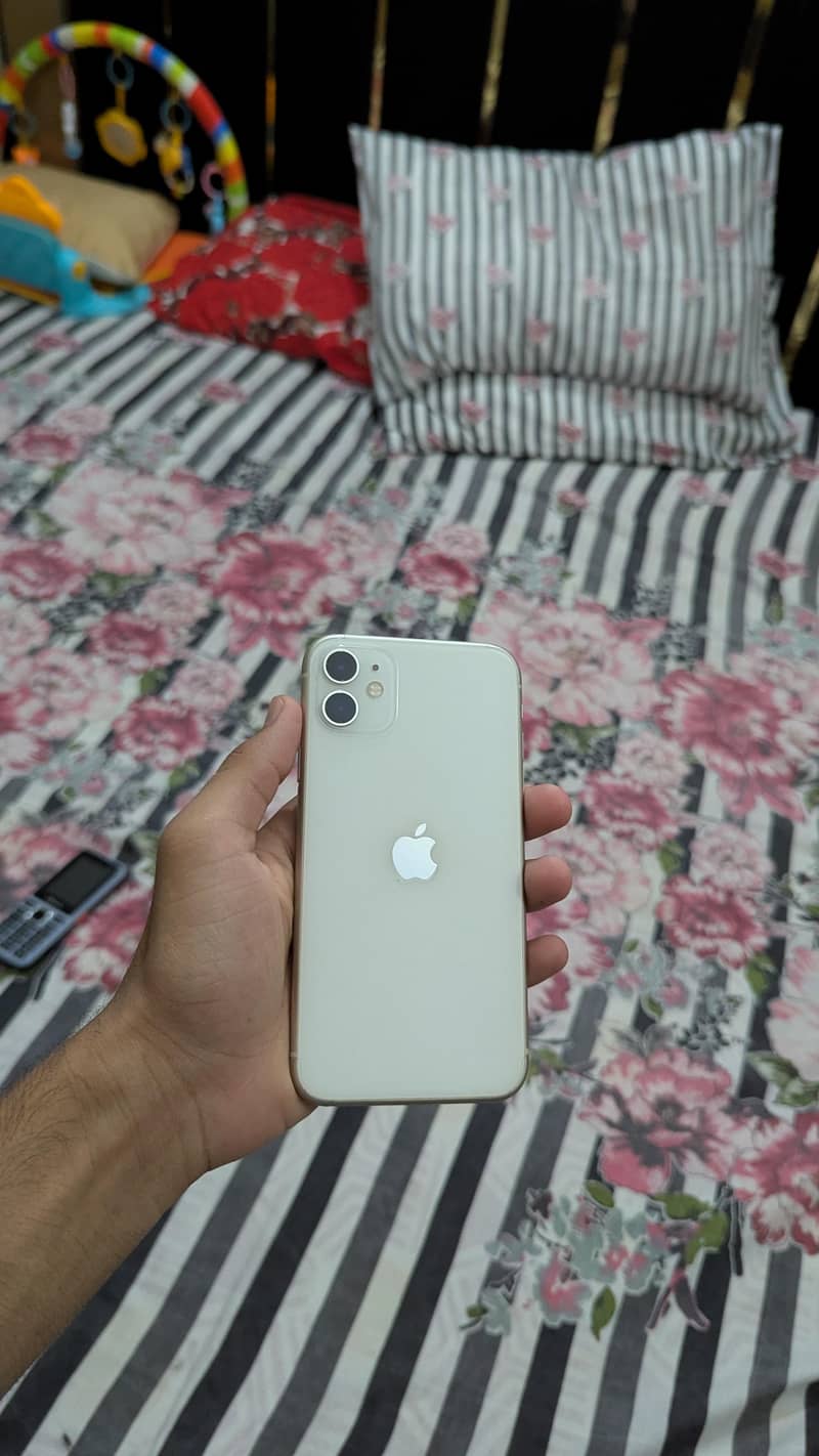 Apple iPhone 11 0
