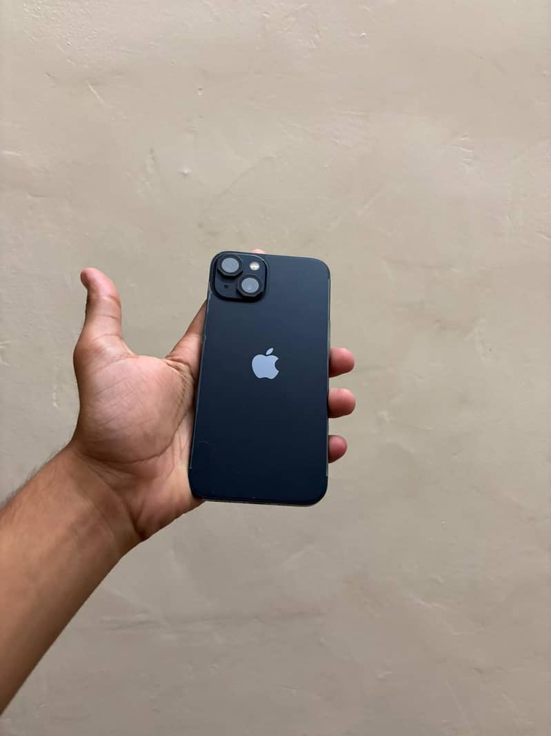 Apple iPhone 13 2