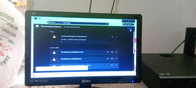Qube 20 inch LED monitor for sale sialkot can't