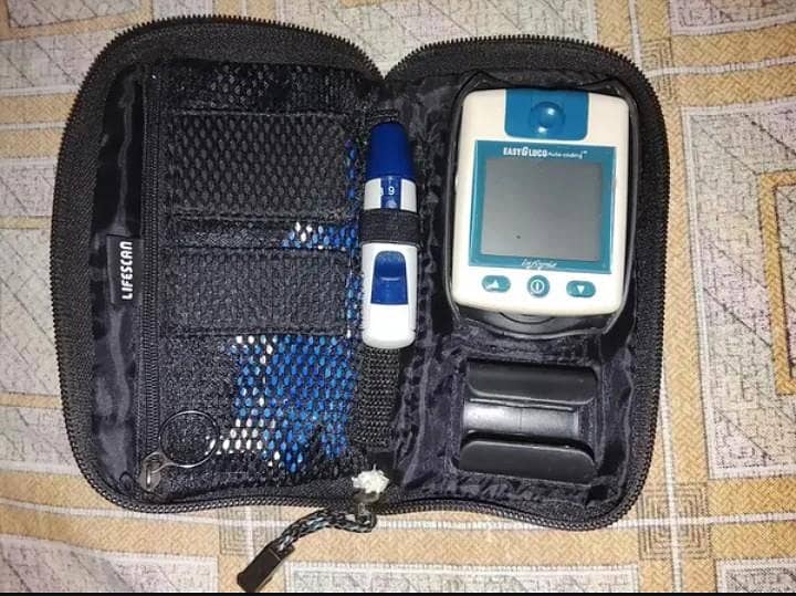 Glucometer Sugar Level Testing Device 2