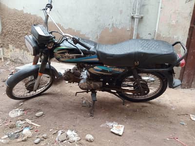 Selling Unique CD 70cc (2019 Model).
