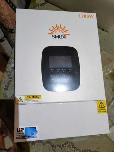 Smuxi 1200 watt brand new never used solar inverter, with box