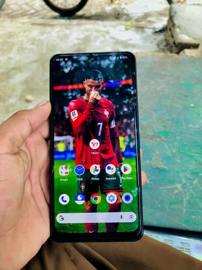Sharp Aquos Sense R7