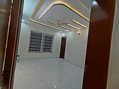 G 13 14 MARLA BEAUTIFULL HOUSE AVAILABLE FOR SALE